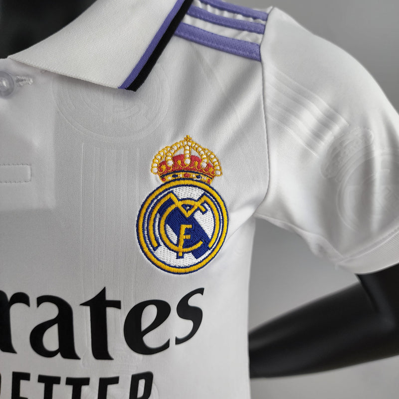 Conjunto Infantil Real Madrid 2022/23 - Home - ResPeita Sports 